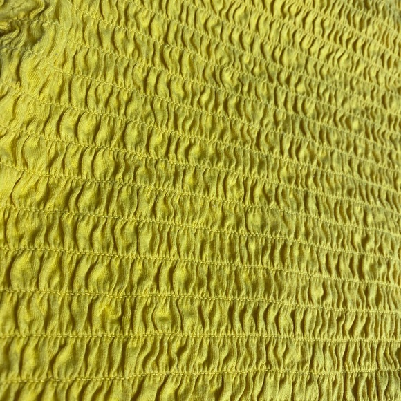 Off the Shoulder Crop Top - Picture 2 of 3